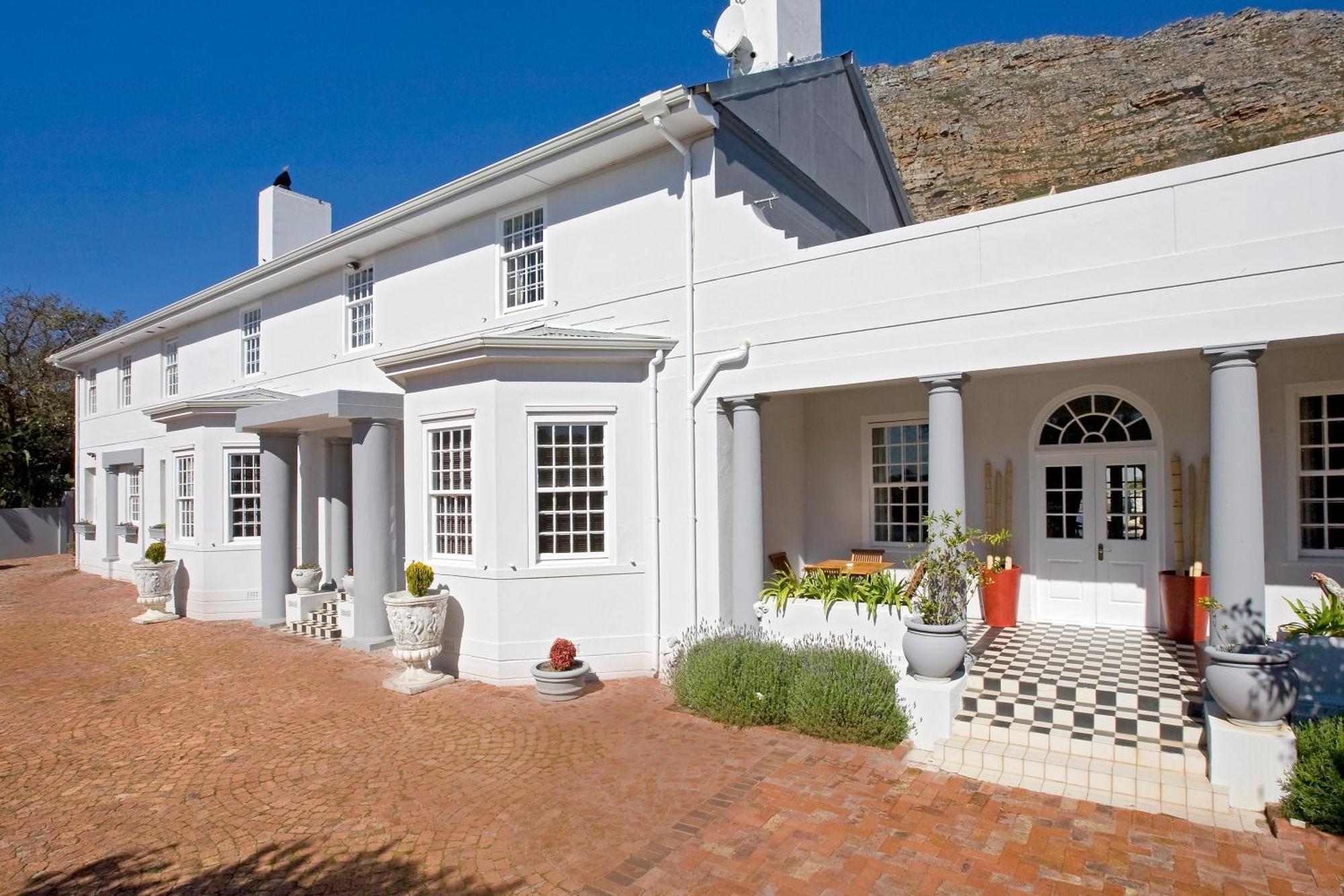Capeblue Manor House Hotel Muizenberg Bagian luar foto