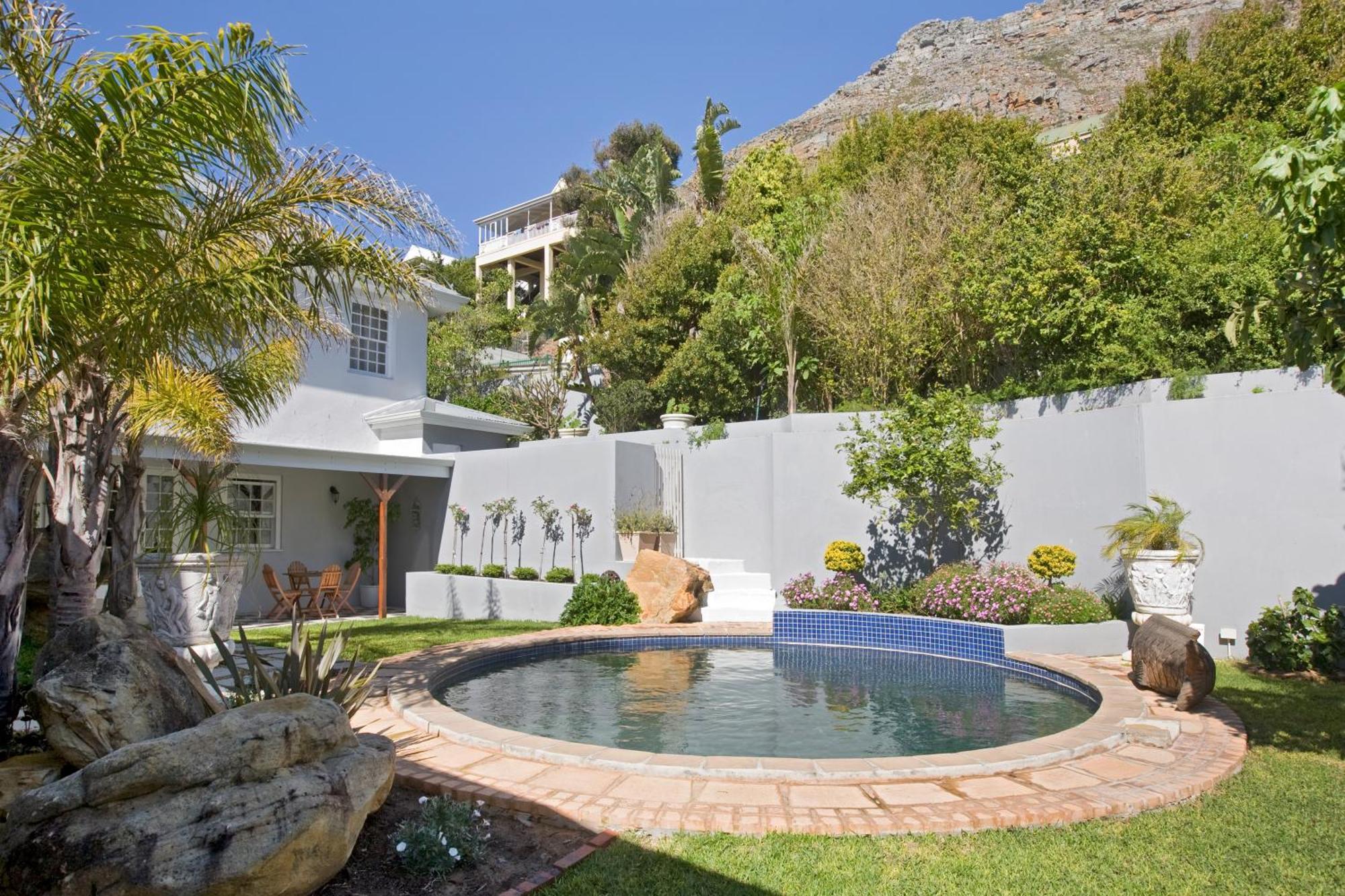 Capeblue Manor House Hotel Muizenberg Bagian luar foto